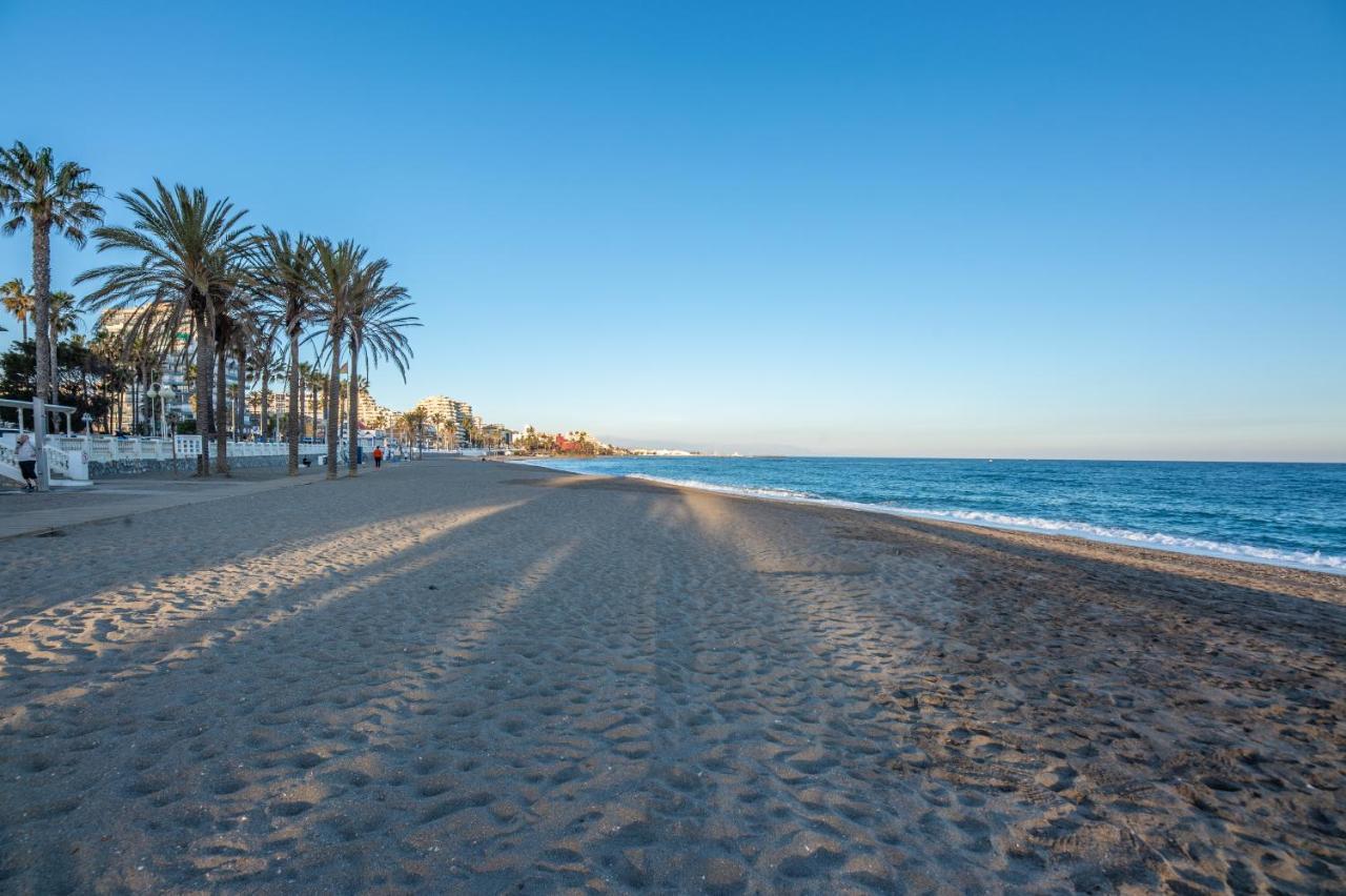 Modern Apartment Next To The Beach, Pets Friendly Benalmádena Exteriör bild