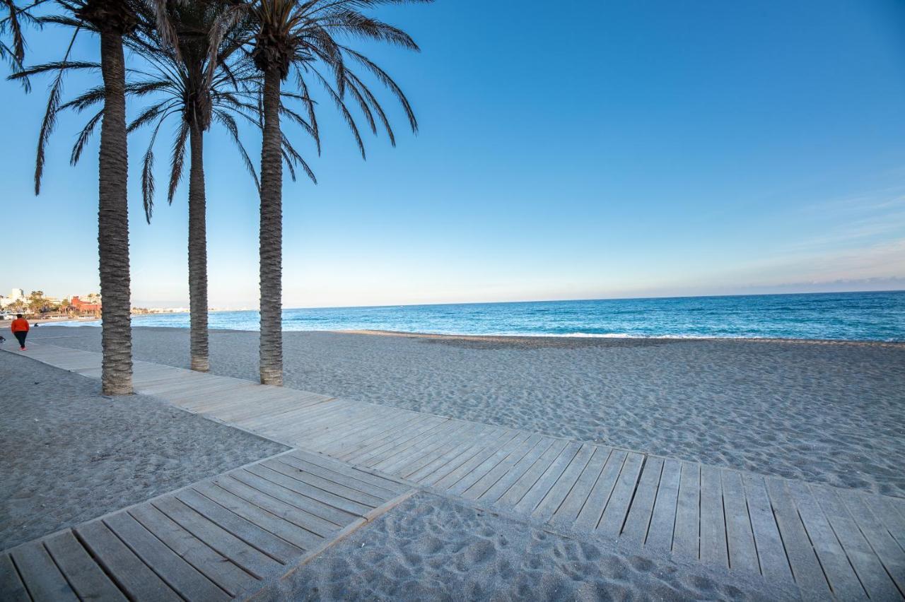 Modern Apartment Next To The Beach, Pets Friendly Benalmádena Exteriör bild