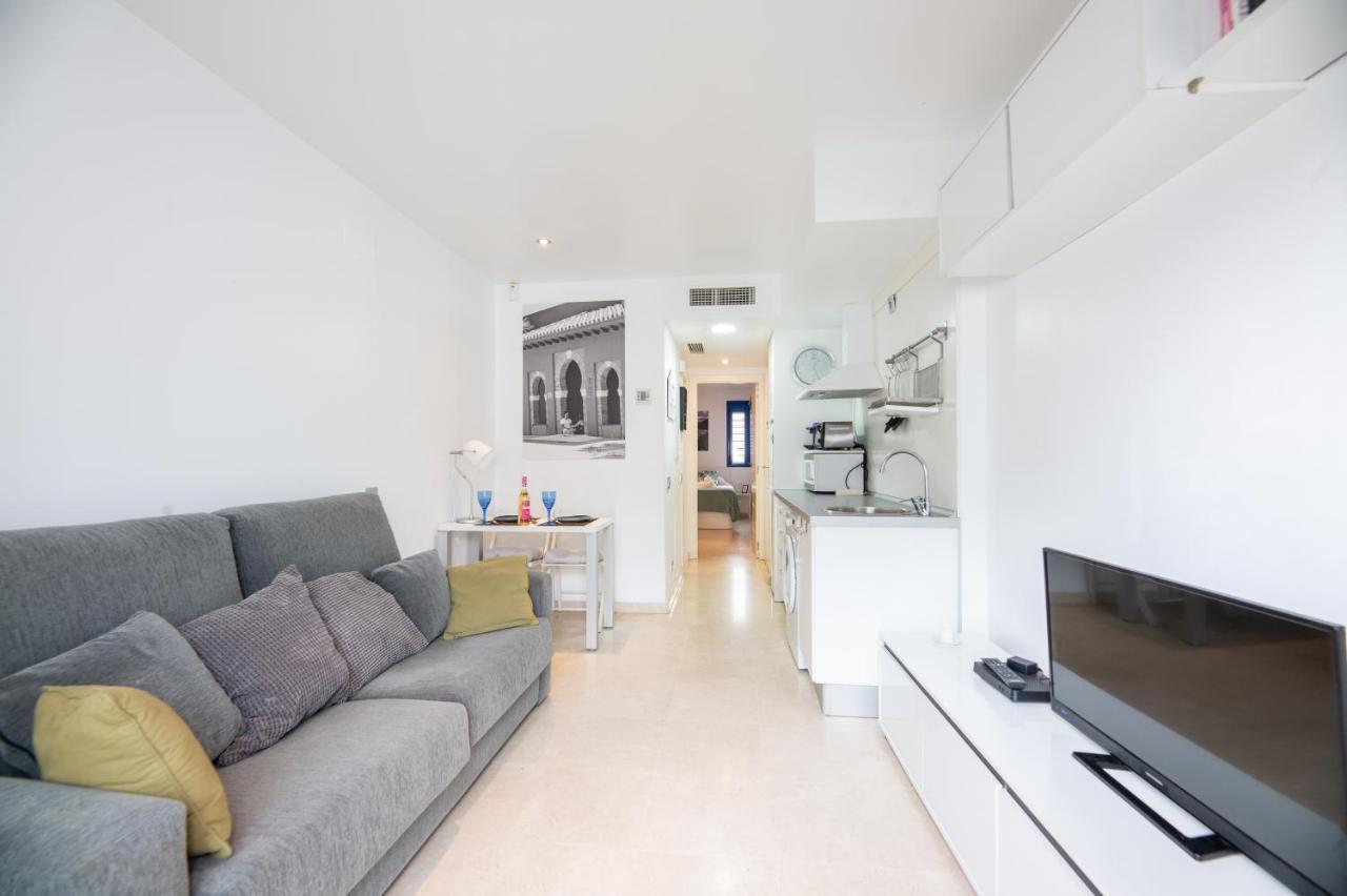 Modern Apartment Next To The Beach, Pets Friendly Benalmádena Exteriör bild